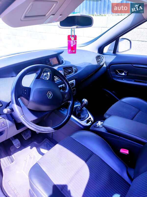 Мінівен Renault Grand Scenic 2015 в Івано-Франківську