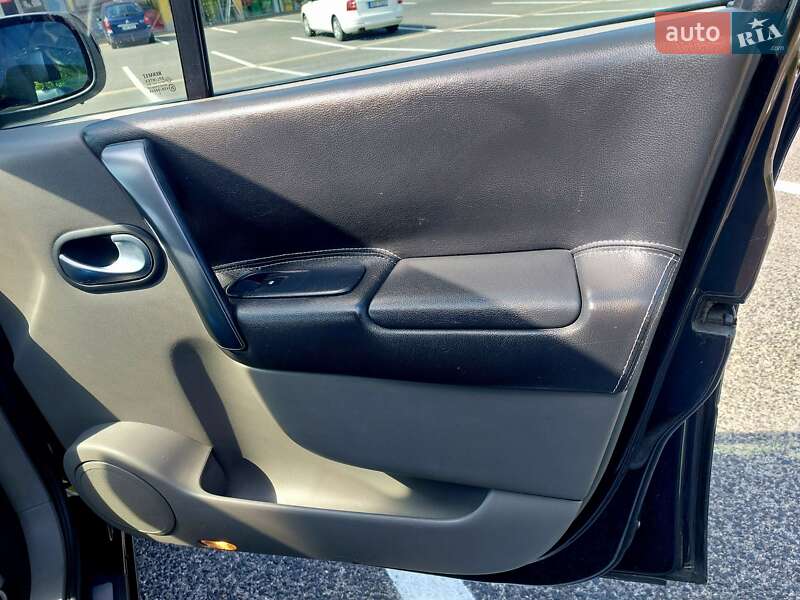 Минивэн Renault Grand Scenic 2006 в Запорожье