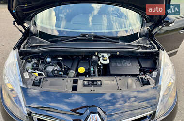 Мінівен Renault Grand Scenic 2014 в 