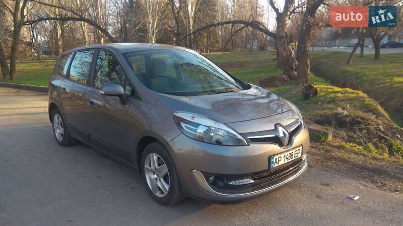 Renault Grand Scenic 2013