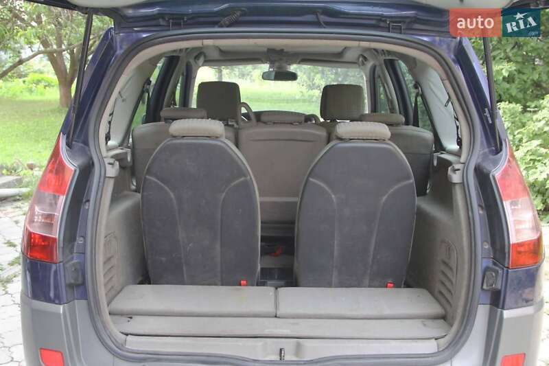Мінівен Renault Grand Scenic 2004 в Ужгороді
