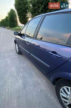 Минивэн Renault Grand Scenic 2004 в 