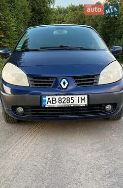 Минивэн Renault Grand Scenic 2004 в 