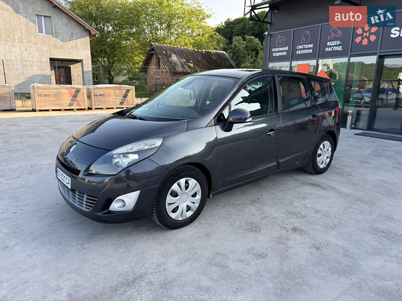 Минивэн Renault Grand Scenic 2010 в 