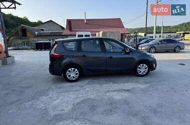 Минивэн Renault Grand Scenic 2010 в 