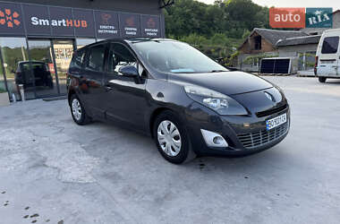 Минивэн Renault Grand Scenic 2010 в 