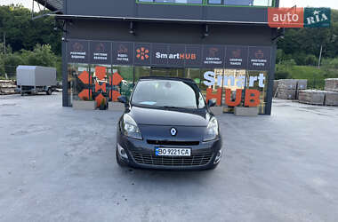 Минивэн Renault Grand Scenic 2010 в 