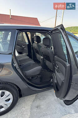Минивэн Renault Grand Scenic 2010 в 