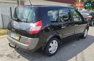 Минивэн Renault Grand Scenic 2004 в 