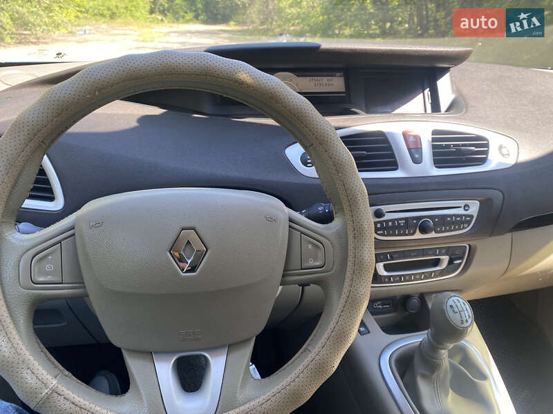 Минивэн Renault Grand Scenic 2010 в Запорожье