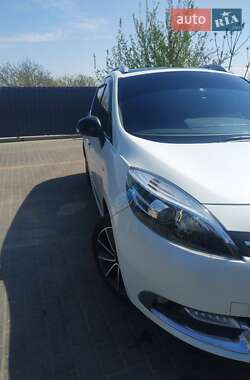 Мінівен Renault Grand Scenic 2013 в 