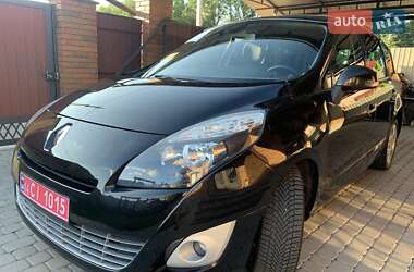 Минивэн Renault Grand Scenic 2010 в 