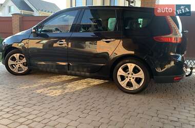 Минивэн Renault Grand Scenic 2010 в 