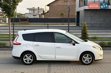 Минивэн Renault Grand Scenic 2011 в 