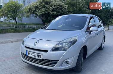 Минивэн Renault Grand Scenic 2010 в Ровно