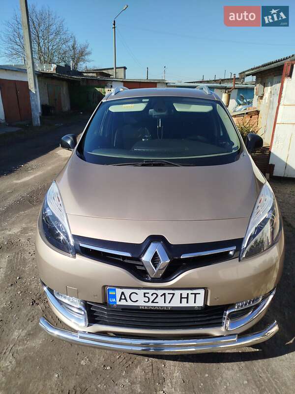 Минивэн Renault Grand Scenic 2016 в 