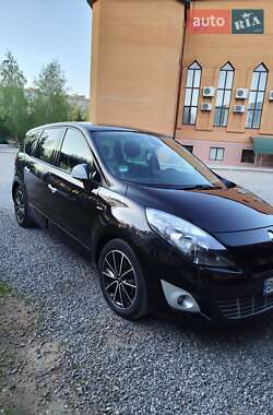 Минивэн Renault Grand Scenic 2011 в Ровно