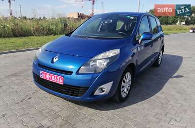 Минивэн Renault Grand Scenic 2010 в 