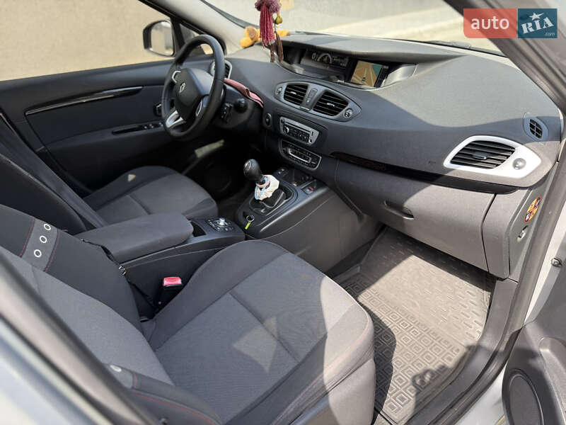 Мінівен Renault Grand Scenic 2012 в Чернігові