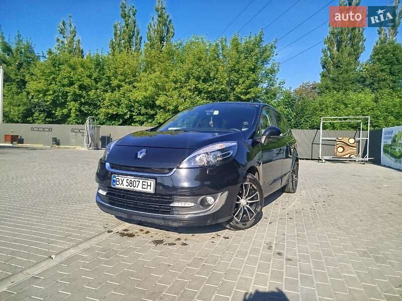Мінівен Renault Grand Scenic 2012 в  фото Мінівен Renault Grand Scenic 2012 в