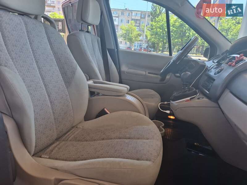 Минивэн Renault Grand Scenic 2006 в Николаеве