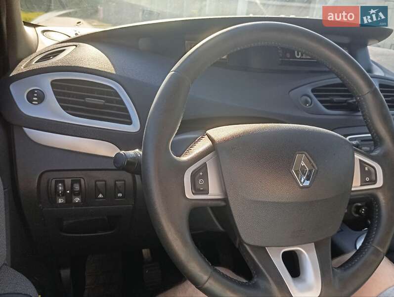 Минивэн Renault Grand Scenic 2011 в Луцке