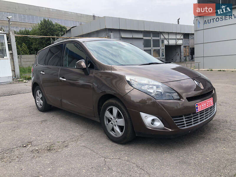 Renault Grand Scenic 2011