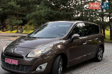 Минивэн Renault Grand Scenic 2010 в 
