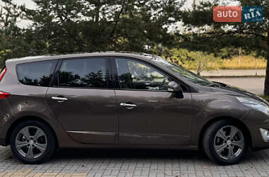 Минивэн Renault Grand Scenic 2010 в 
