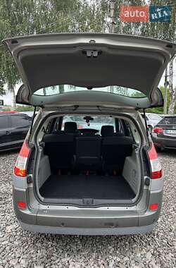 Минивэн Renault Grand Scenic 2005 в 