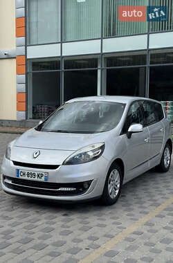 Минивэн Renault Grand Scenic 2012 в 