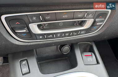 Минивэн Renault Grand Scenic 2012 в 