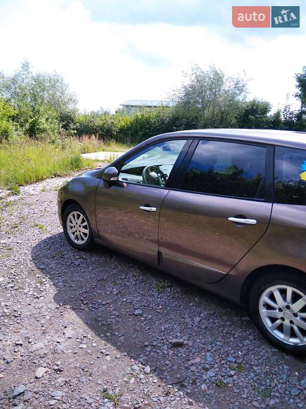 Минивэн Renault Grand Scenic 2010 в Бориславе