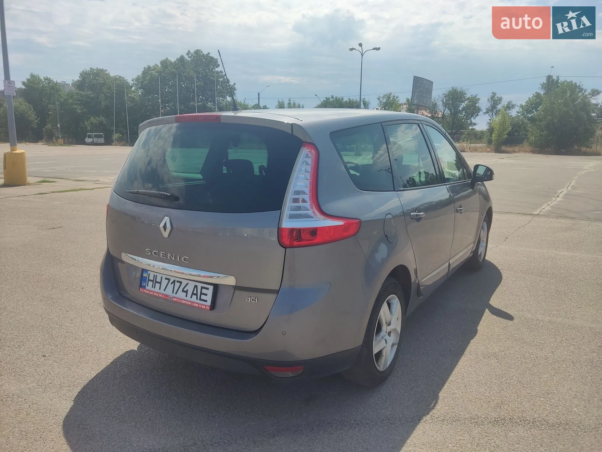 2015 Renault Scenic - мініатюра 2