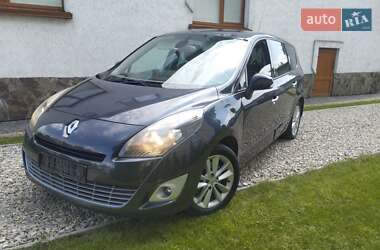 Минивэн Renault Grand Scenic 2011 в 