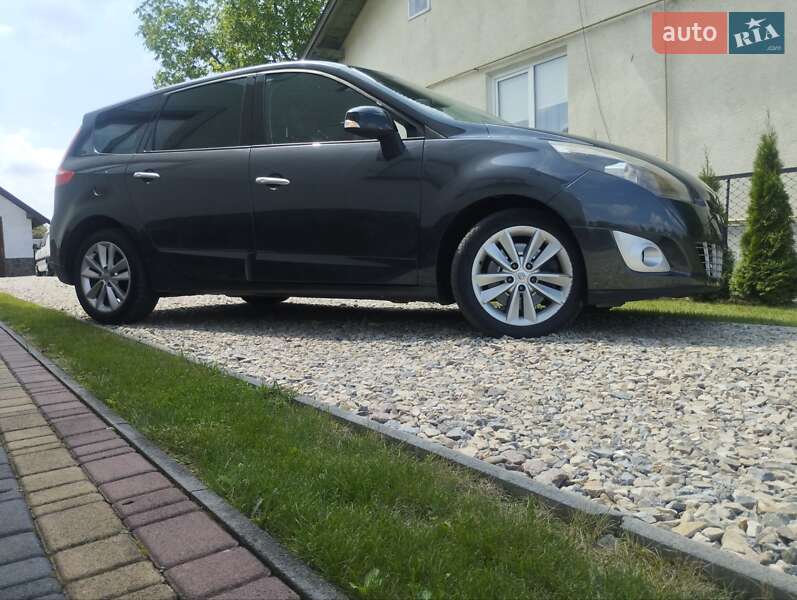 Renault Grand Scenic 2011