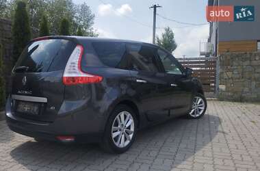 Минивэн Renault Grand Scenic 2011 в 