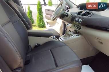 Минивэн Renault Grand Scenic 2011 в 