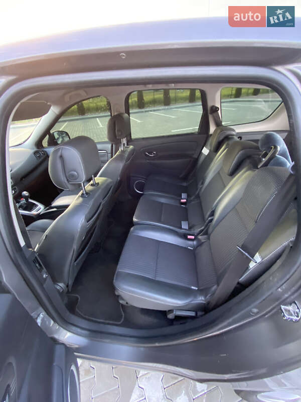 Минивэн Renault Grand Scenic 2011 в Стрые