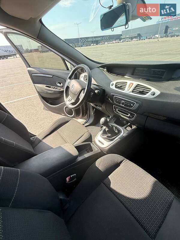 Минивэн Renault Grand Scenic 2009 в Подгородном