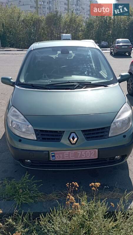Renault Grand Scenic 2004
