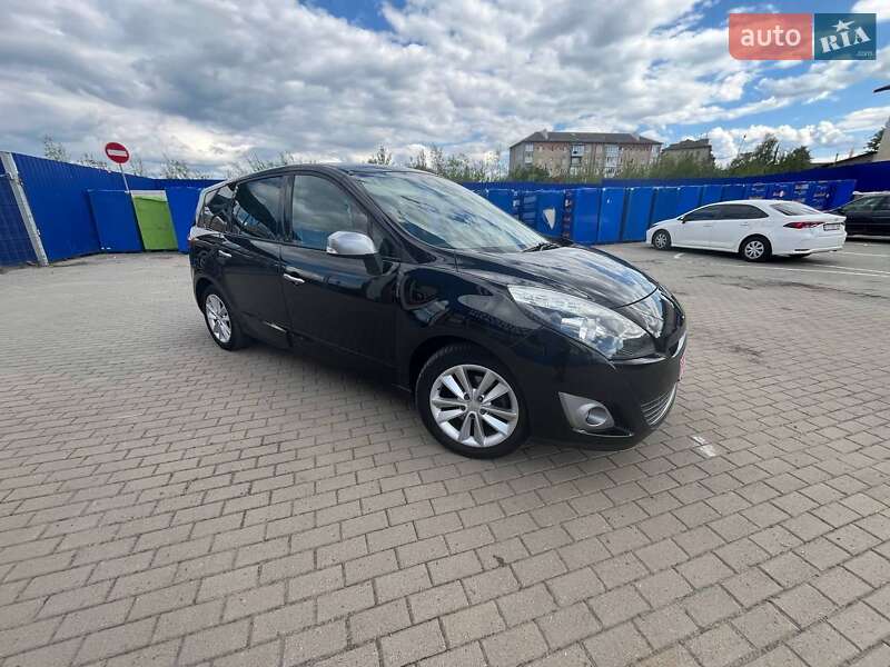 Мінівен Renault Grand Scenic 2011 в Івано-Франківську