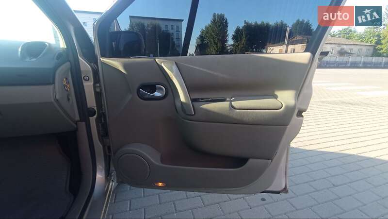 Минивэн Renault Grand Scenic 2006 в Тернополе фото 29 Минивэн Renault Grand Scenic 2006 в Тернополе