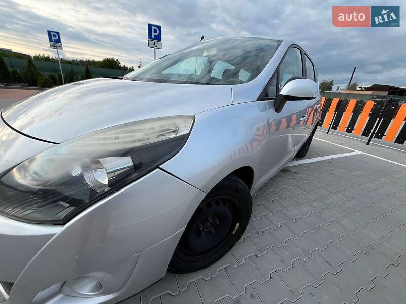 Минивэн Renault Grand Scenic 2011 в Виннице