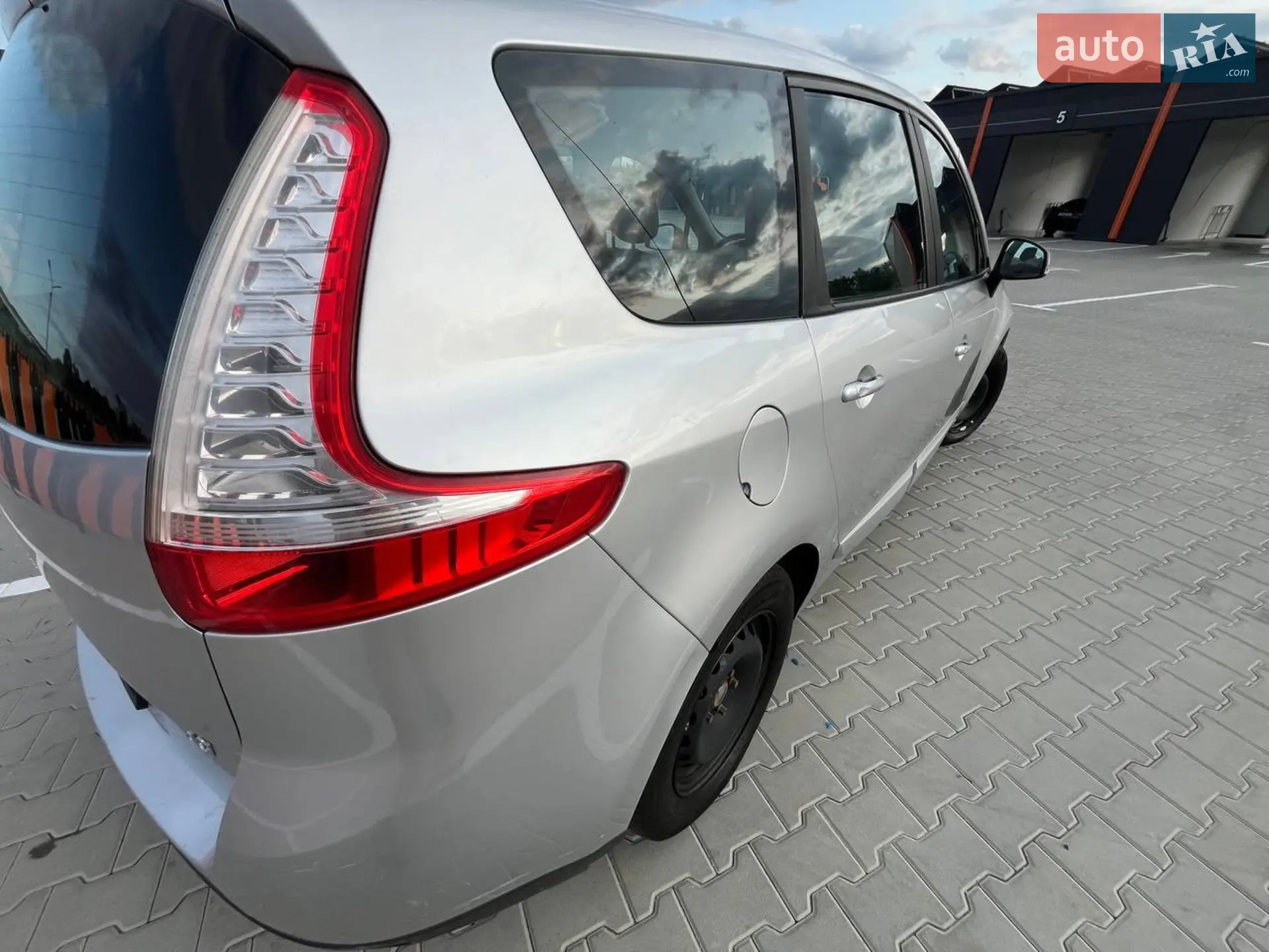 2011 Renault Scenic - мініатюра 23