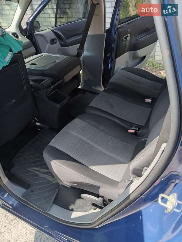 Мінівен Renault Grand Scenic 2004 в Києві