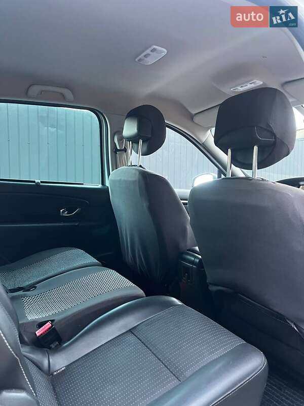 Минивэн Renault Grand Scenic 2012 в Ужгороде
