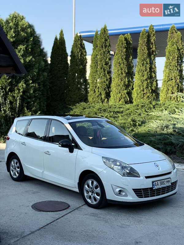 Renault Grand Scenic 2011