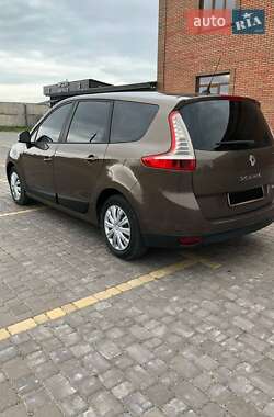 Минивэн Renault Grand Scenic 2010 в Теофиполе