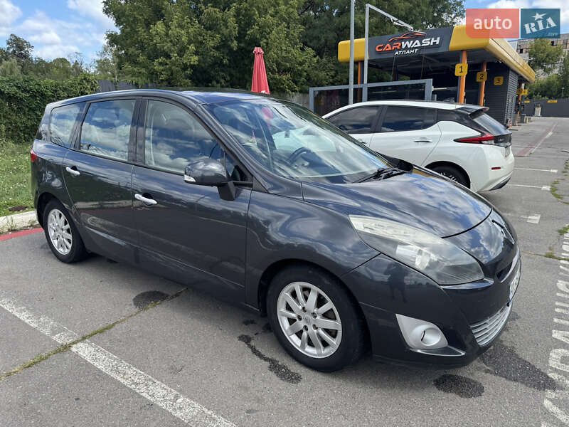 Минивэн Renault Grand Scenic 2010 в Лозовой